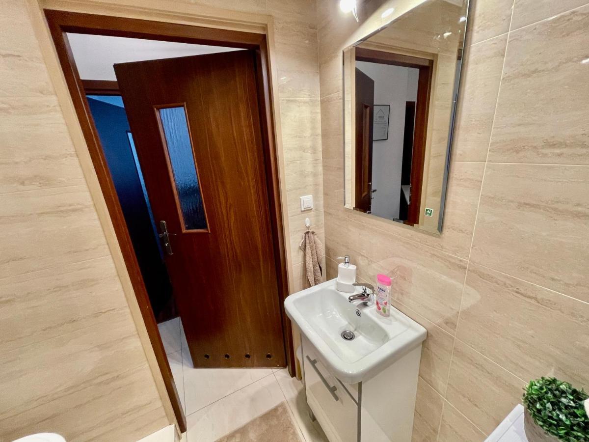 Apartament Diamond Metro Wifi 300 Mbs 70'Tv Netflix Hbo Appletv+ Warszawa Zewnętrze zdjęcie