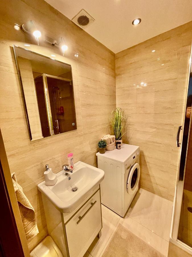 Apartament Diamond Metro Wifi 300 Mbs 70'Tv Netflix Hbo Appletv+ Warszawa Zewnętrze zdjęcie
