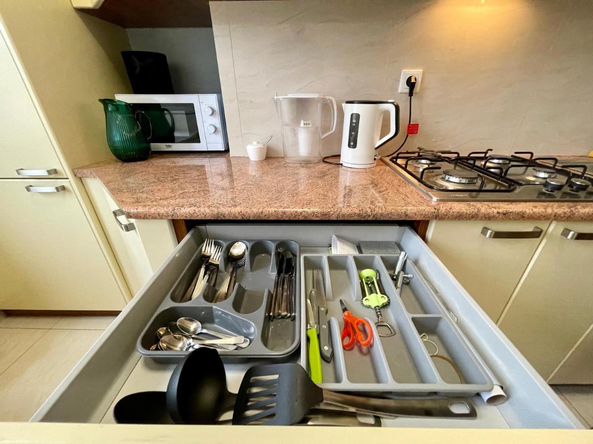 Apartament Diamond Metro Wifi 300 Mbs 70'Tv Netflix Hbo Appletv+ Warszawa Zewnętrze zdjęcie